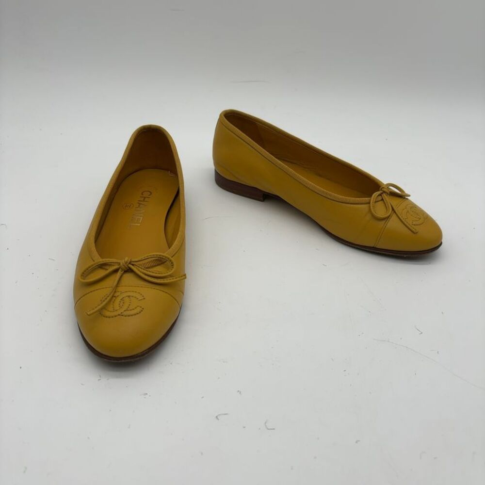 CHANEL Mustard Leather Ballet Flats with CC Bow
